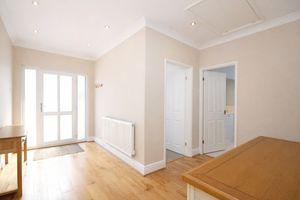 Entrance Hallway- click for photo gallery